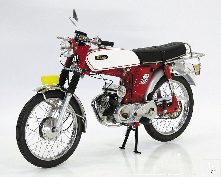 Yamaha_1970_FS1_50cc_2.jpg