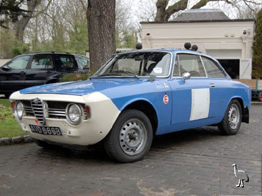 Alfa_Romeo_1964_Giulia_Sprint_GT_1.jpg