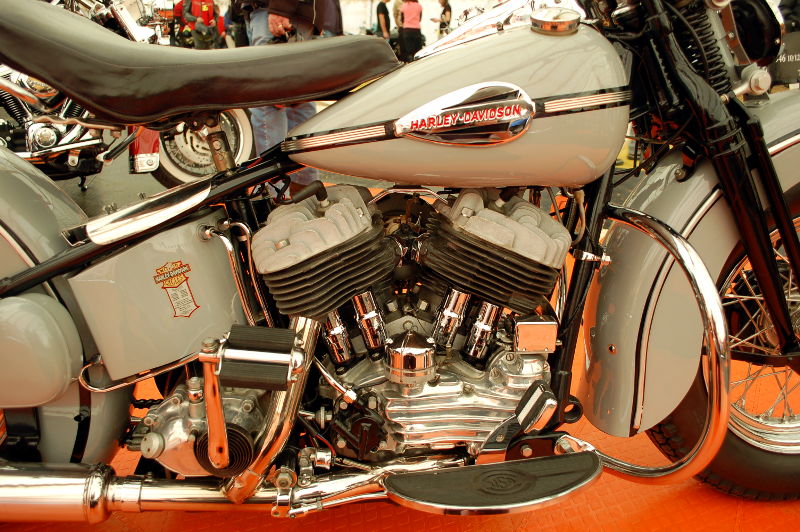 Harley_Davidson_1946_10_12_Flathead_7.jpg