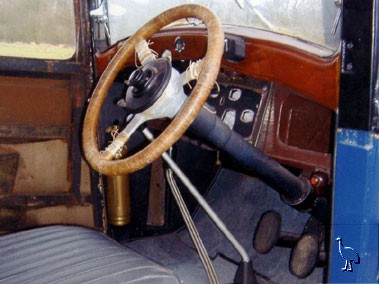 Humber_1933_16-60_Taxi_3.jpg