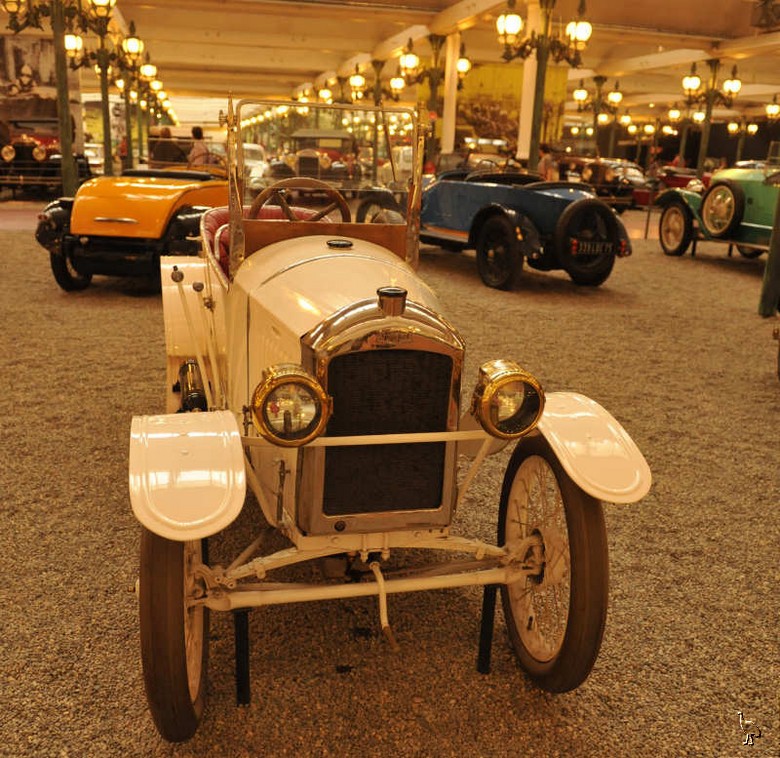Peugeot_1922_Type_161_2.jpg