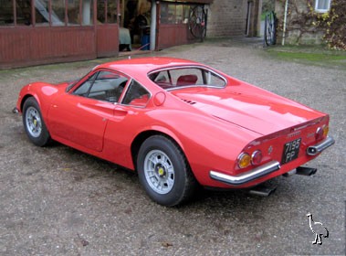 Ferrari_1971_Dino_246GT_2.jpg