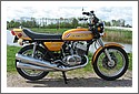 Kawasaki_1972_H2_Hugo_de_Groot_rhs_static.jpg