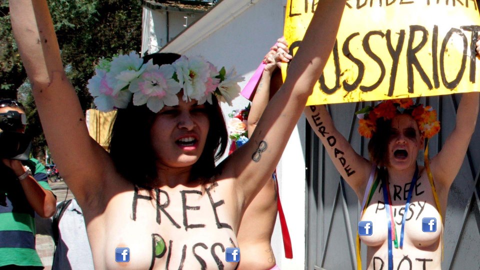 Pussy_Riot_Femen_1210.jpg