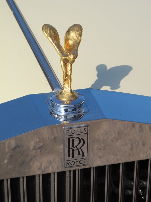 Rolls-Royce_Corniche_0374.jpg