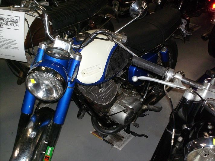 Yamaha_1964-67_YDS3_250cc_1.jpg