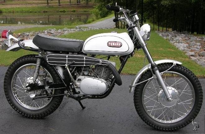 Yamaha_1968_DT1_250cc.jpg